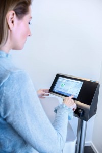 zabezpieczenie skrytki kodem PIN, biometrycznie i kartą